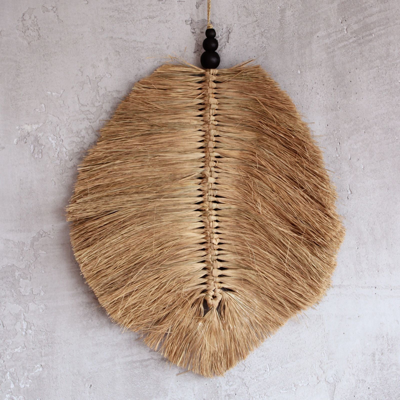 Pendente Decorativo em Folha de Raffia